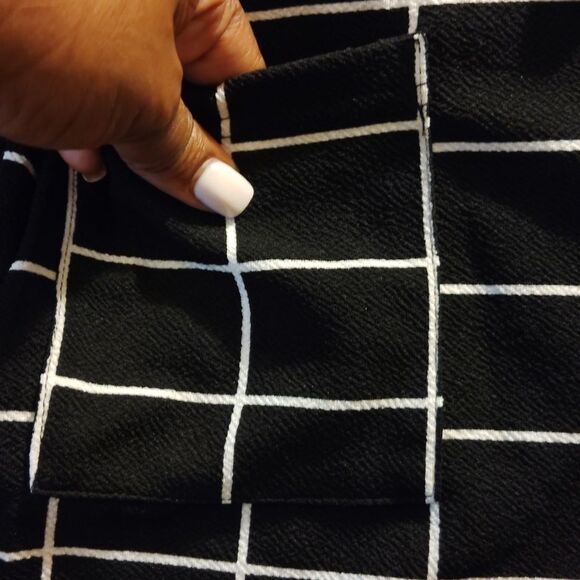 Shein Black and White Grid Pattern Dress - Picture 2 of 4